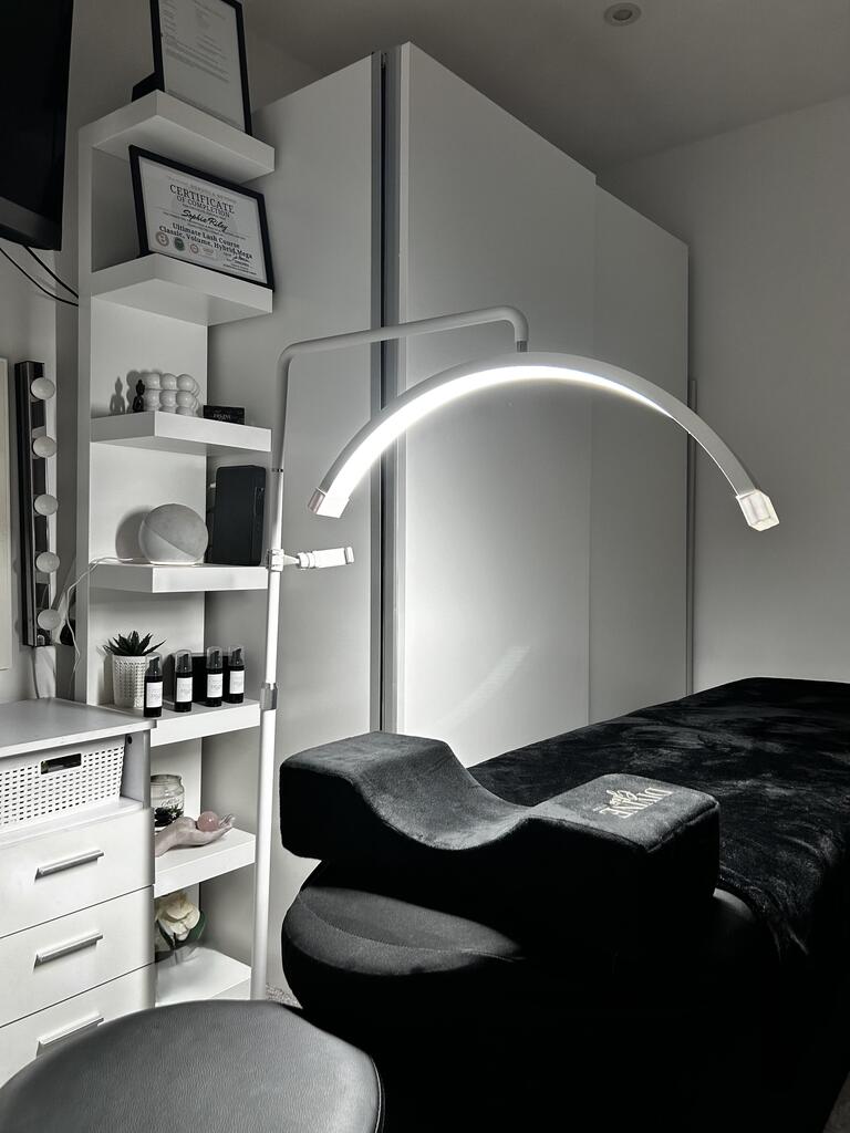 salle de beauté lumière de demi-lune