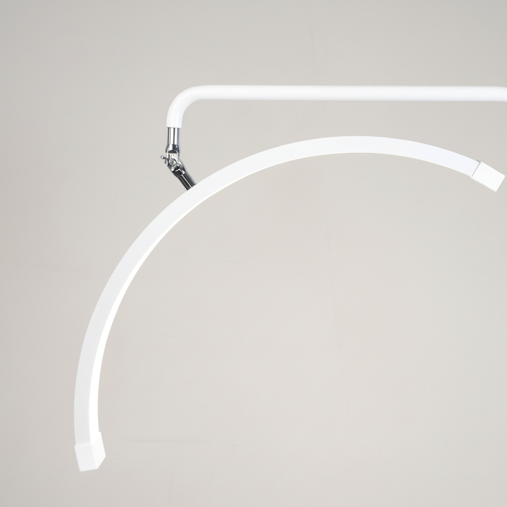 Lampe demi-lune multi-angles - Éclairage LED professionnel pour la beauté 28 pouces | RJ Moon Pro X
